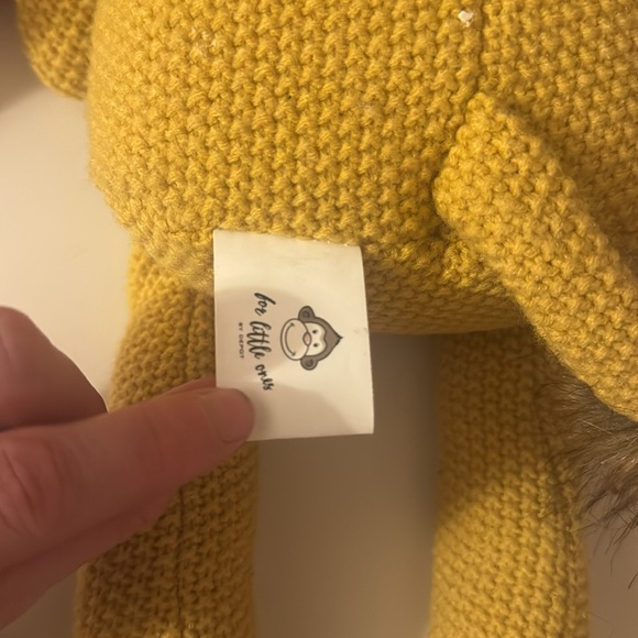 Hand knit lion Yellow Plush Toy by for little ones English brand - Picture 4 of 5